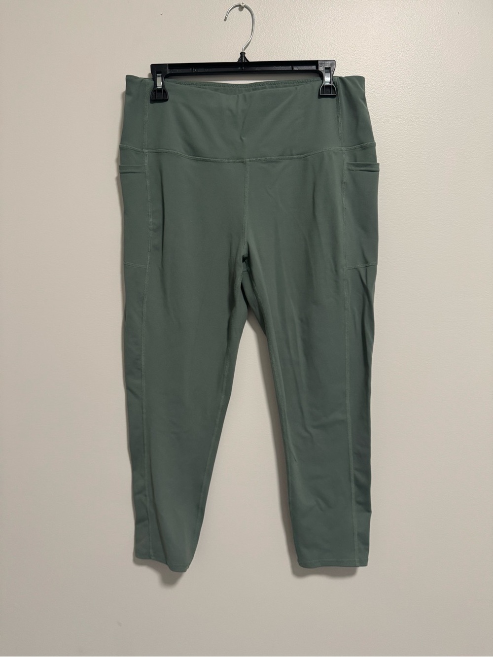 Skechers Women’s Sage Green High Rise Pocket Leggings XL